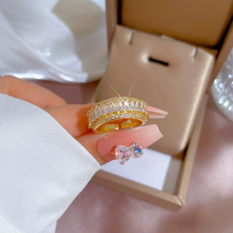 Women's Brass Letter Microinlaid The Crown Pattern Natural Style Opening Adjustable Ring Jewelry - Image 2