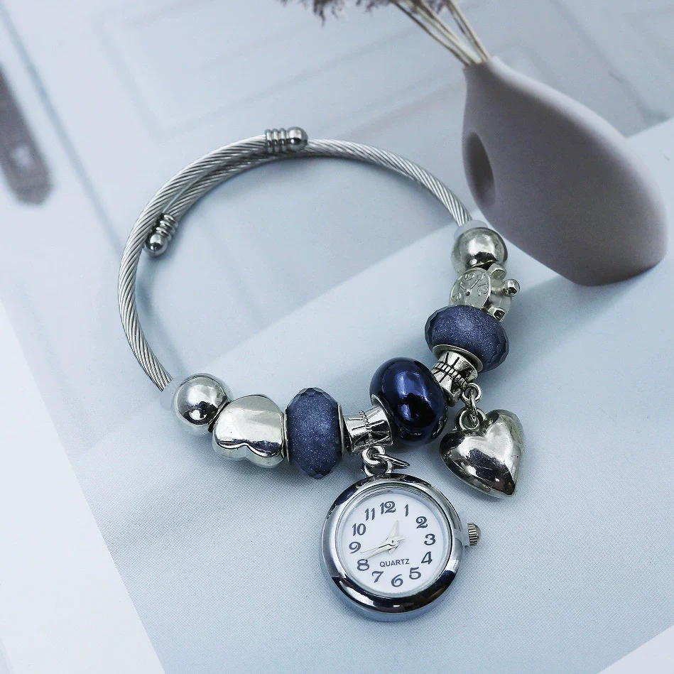 Women's Casual Quartz Watch Alloy Stainless Steel Round Dial - Image 4