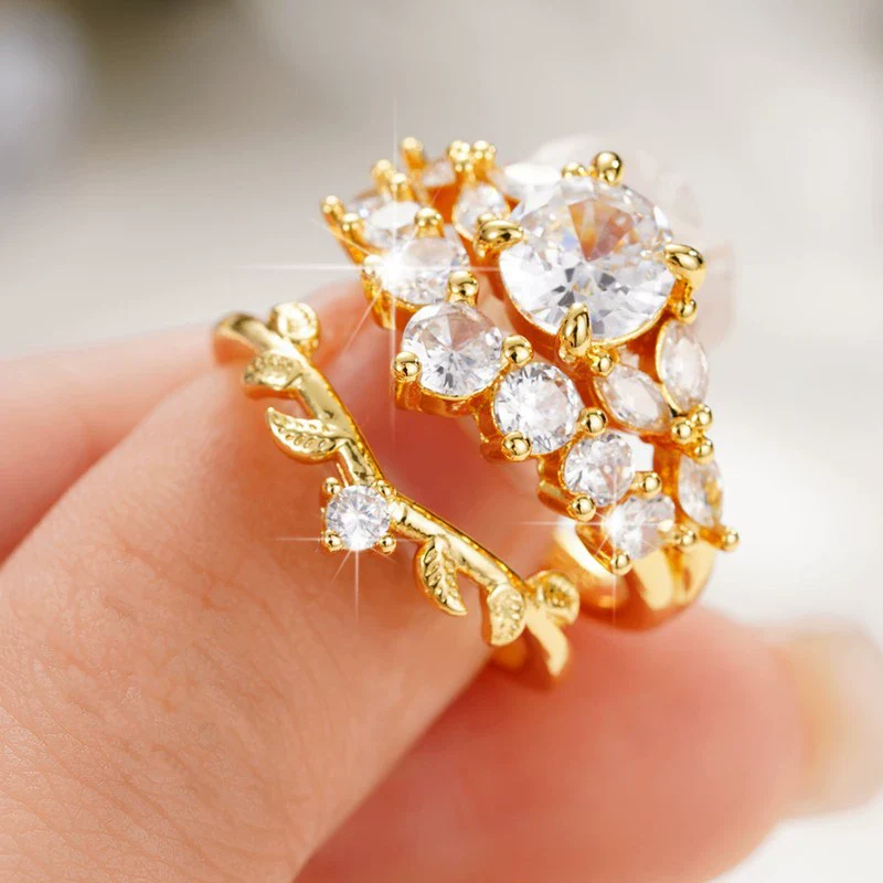Women's Copper Geometric Inlaid Zircon Row Ring - Image 2