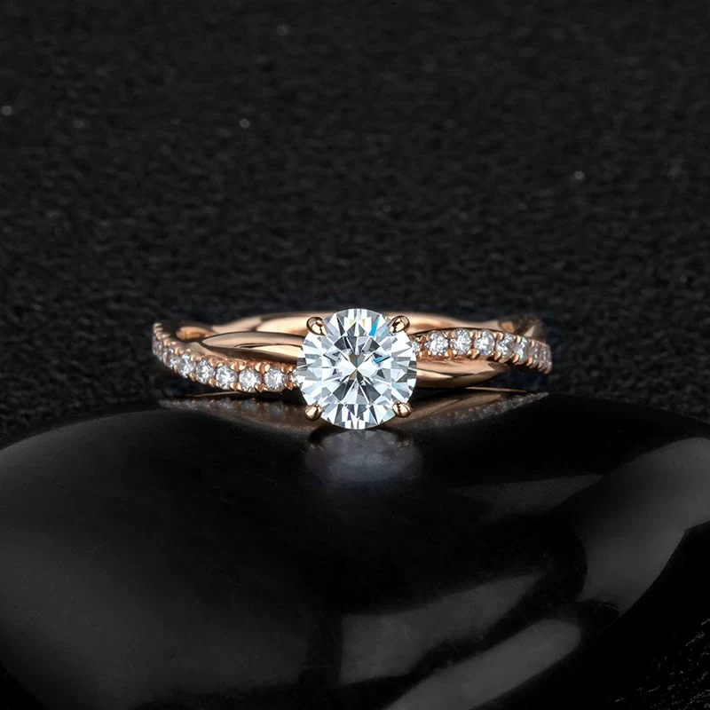 Women's Copper Moissanite Ring With Geometric Design And Zircon Treatment - Image 3