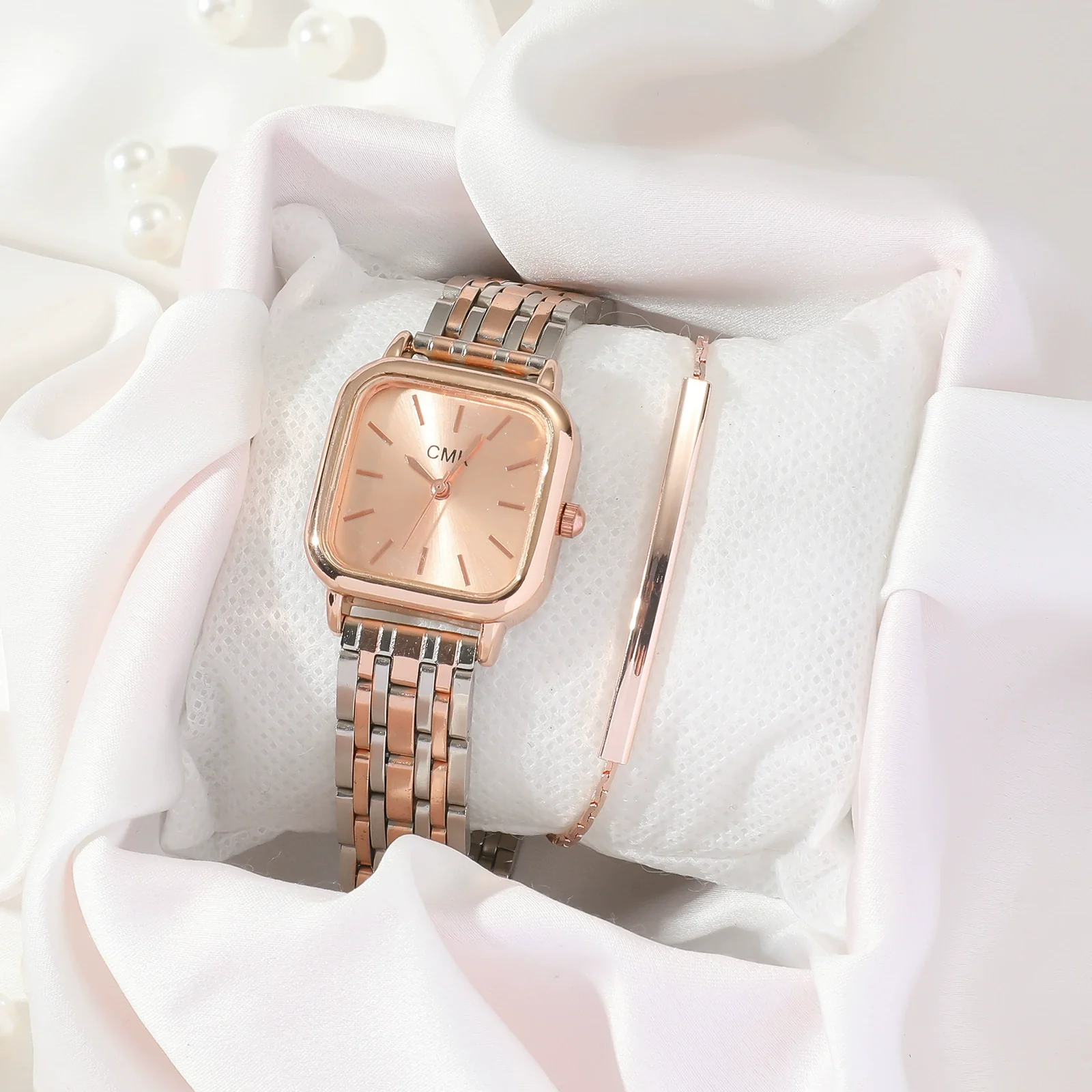 Women's Elegant Simple Alloy Strip Quartz Round Watch Bracelet - Image 2