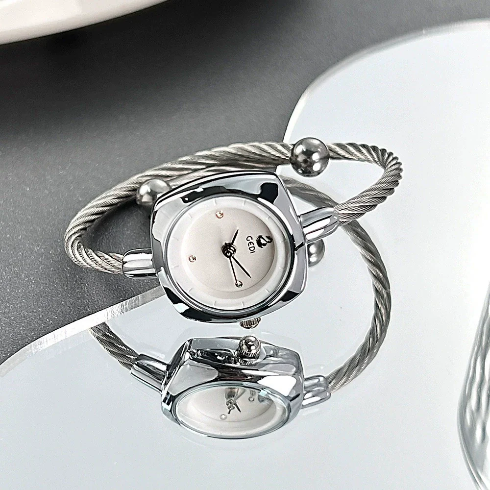 Women's Fashion Alloy Metal Braided Rope Bracelet Simple Quartz Watch With Round Dial