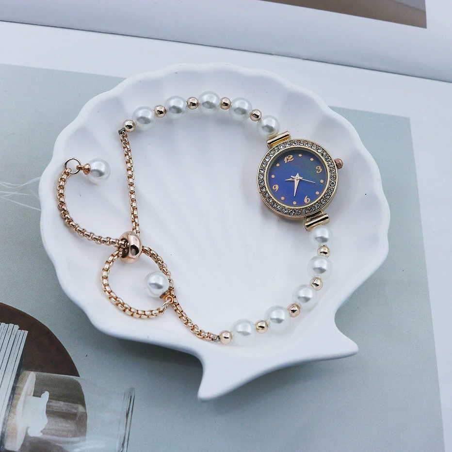 Women's Fashion Diamondencrusted Pearl Alloy Watch With Round Dial - Image 3