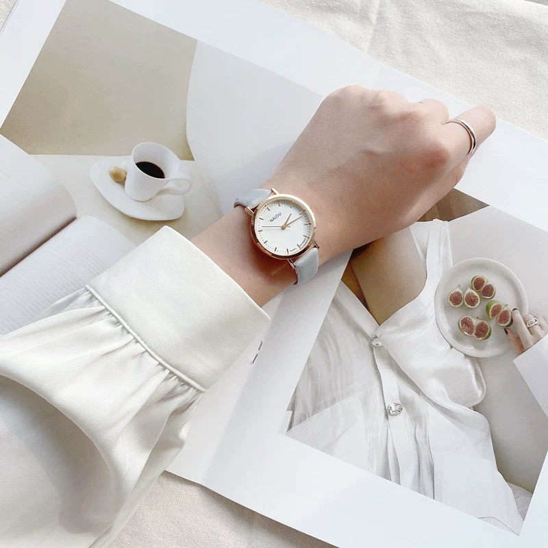 Women's Fashion Quartz Watch With Alloy Case Gradient Star Design - Image 2