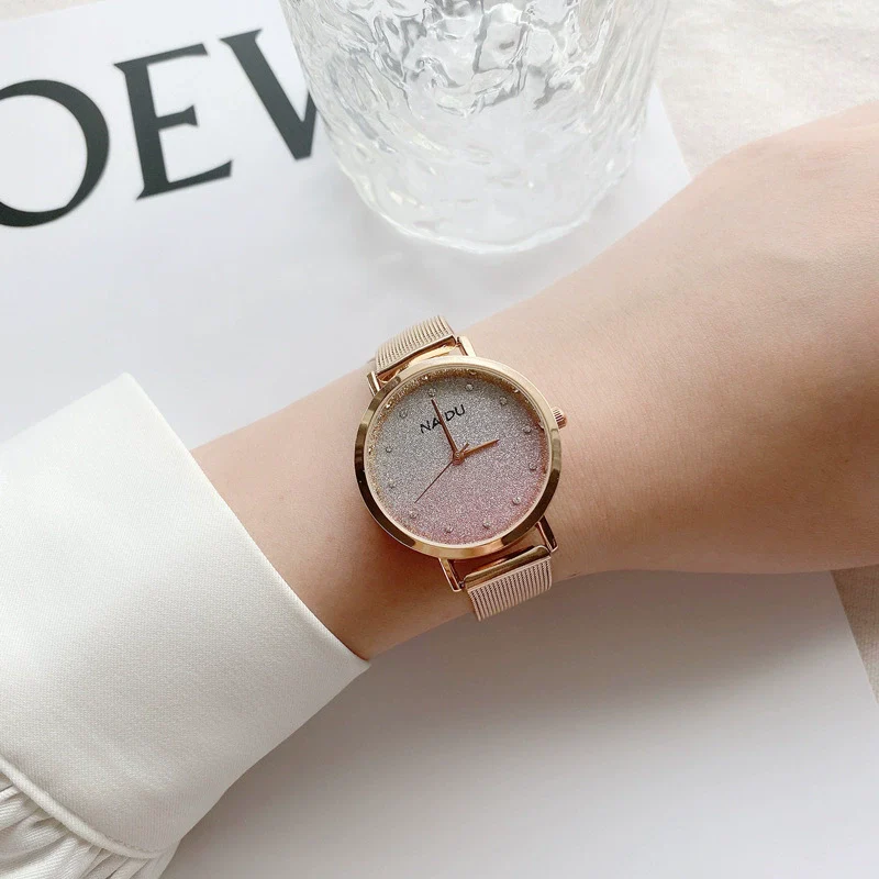 Women's Fashion Quartz Watch With Alloy Case Gradient Star Design - Image 3