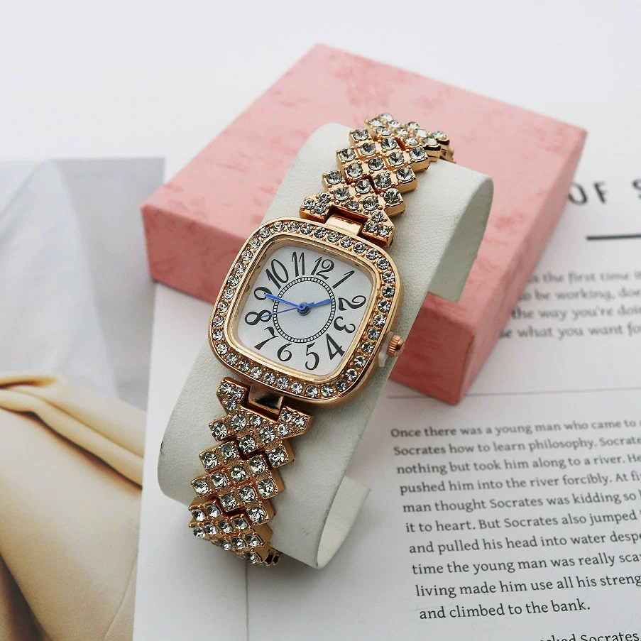 Women's Fashion Square Starry Quartz Alloy And Stainless Steel Watch With Diamond Embedded And Spiral Crown - Image 3