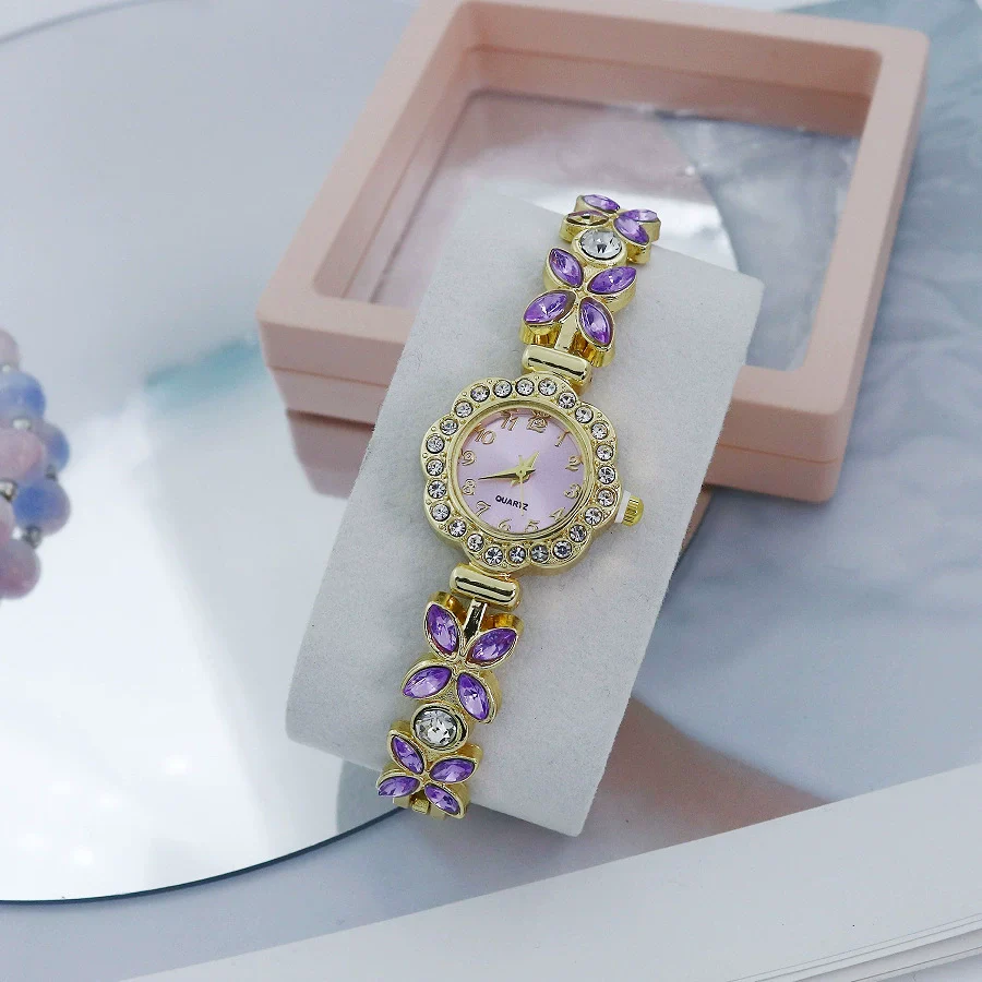 Women's Fashion Stainless Steel Flowershaped Bracelet Watch - Image 11