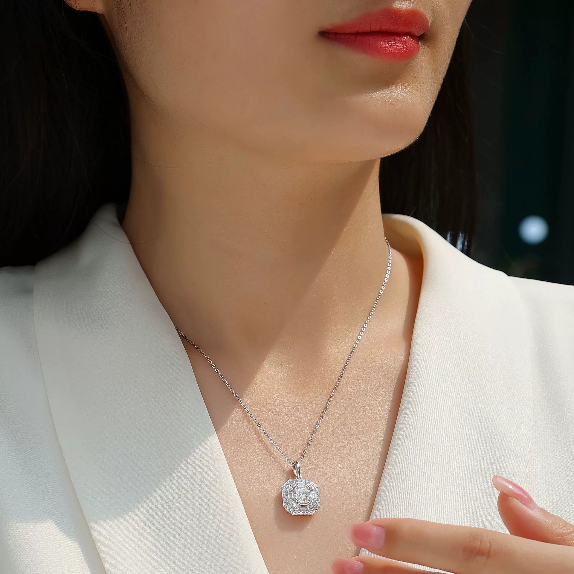 Women's Fashionable Geometric S925 Silver Pendant Necklace With Moissanite Inlay And Cross Chain - Image 2