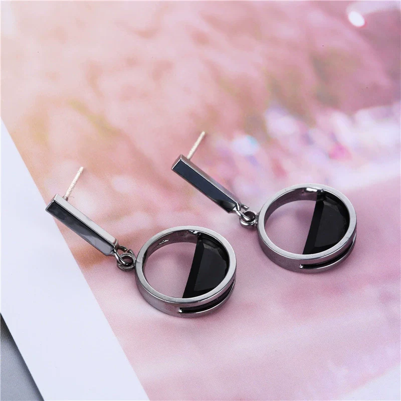 Women's Geometric Hollow Semicircular Zircon Earrings Made Of Environmental Protection Copper - Image 2