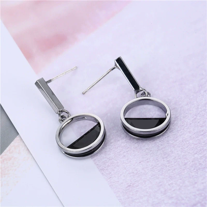 Women's Geometric Hollow Semicircular Zircon Earrings Made Of Environmental Protection Copper - Image 4