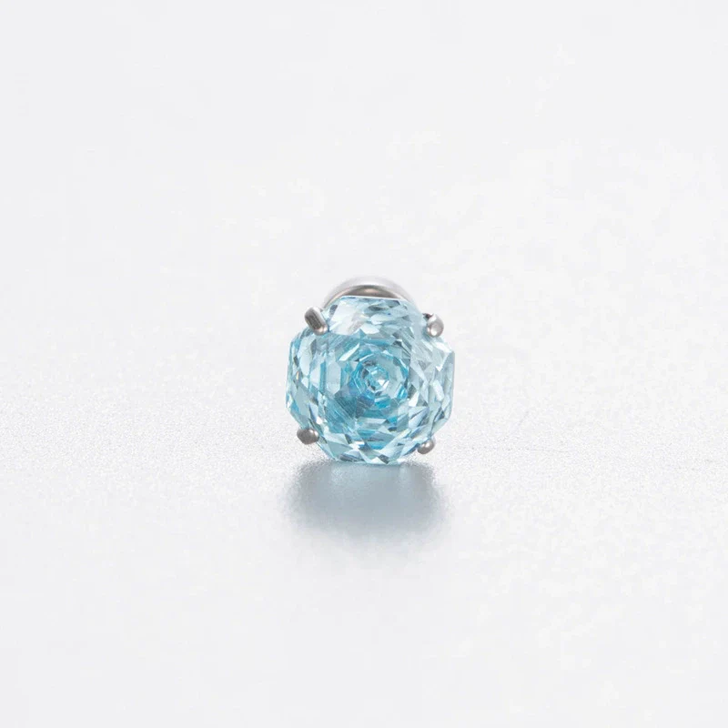 Women's Geometric Metal Zircon Earrings With Titanium Steel Screws And Rosecut Treatment - Image 2