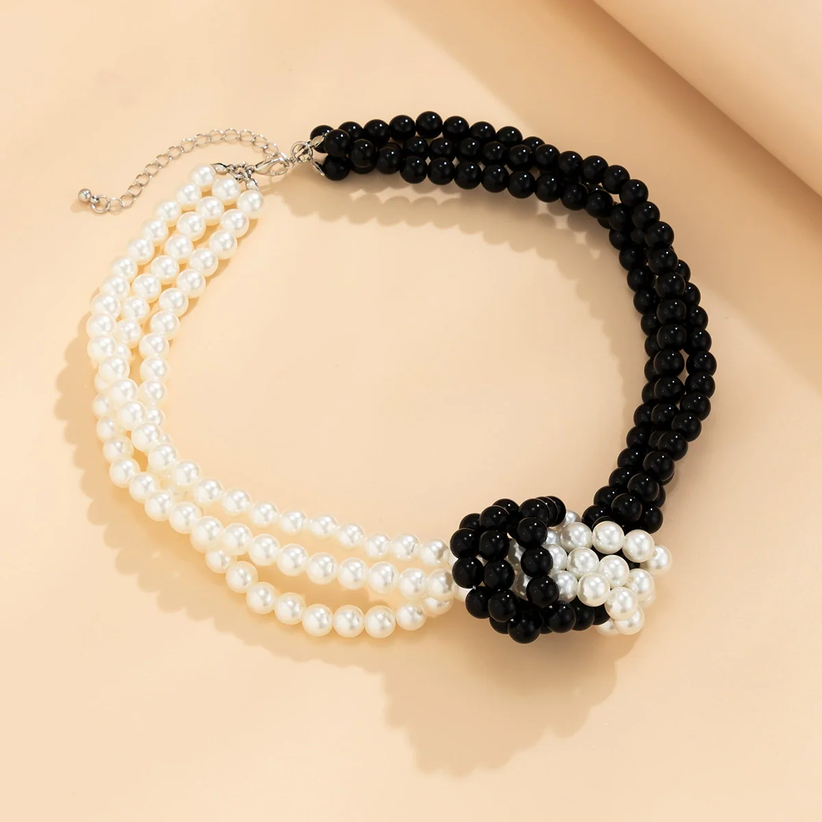 Women's Handmade Multilayer Imitation Pearl Geometric Beaded Clavicle Chain Necklace - Image 4