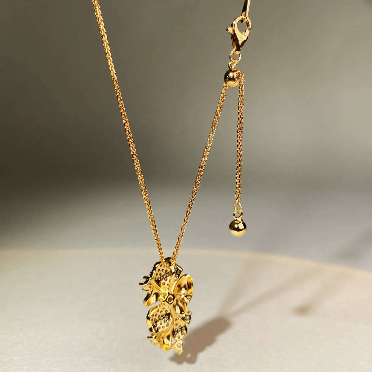Women's Handmade S925 Sterling Silver Geometric Flower Necklace With Electroplating And Diamonds Zircon High Carbon Diamond On O Word Chain - Image 2