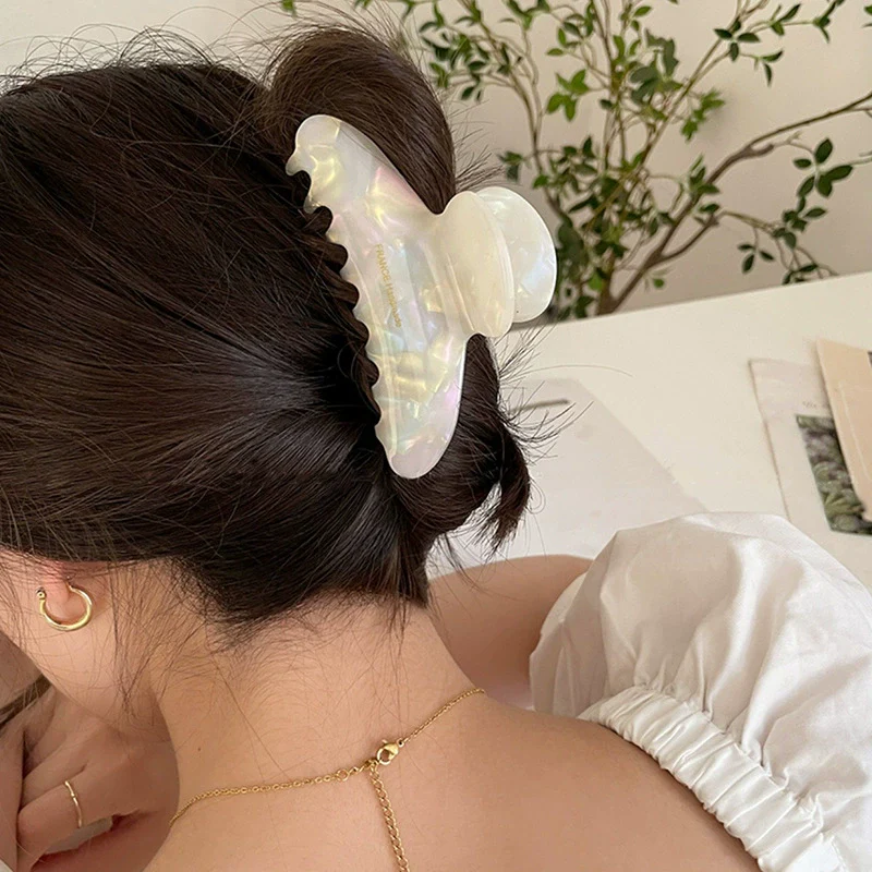 Women's Highend 2025 New Style Acetic Acid Gripper Hair Clip With Geometric Style And Stamping Process - Image 2