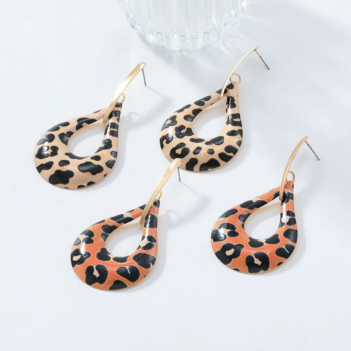 Women's Leather And Plastic Resin Drop Pendant Earrings Geometric Leopard Pattern Polishing Fashion Retro Style - Image 3