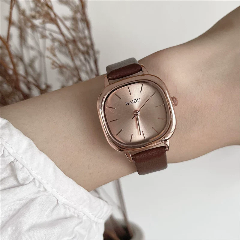 Women's Leisure Alloy Case Imitation Leather Strap Square Quartz Watch - Image 6
