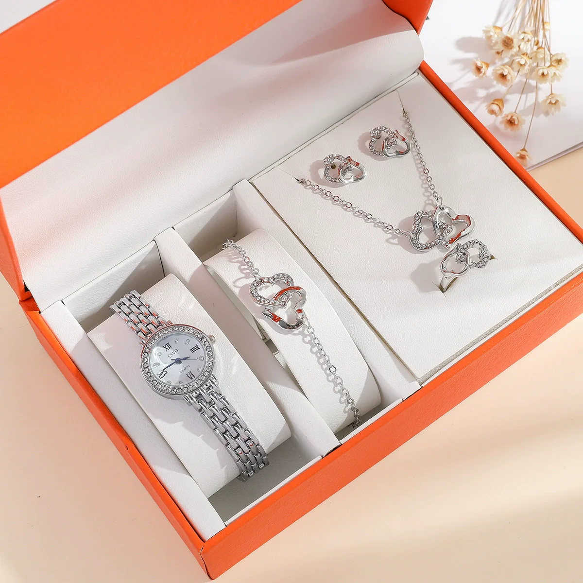 Women's Leisure Quartz Watch Alloy Case Imitation Leather Strap Round Dial Diamondencrusted - Image 3