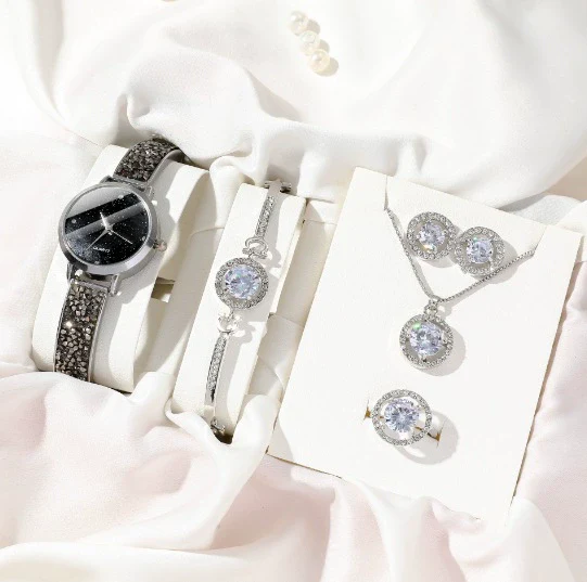 Women's Leisure Quartz Watch Stainless Steel Case And Strap Round Dial - Image 7