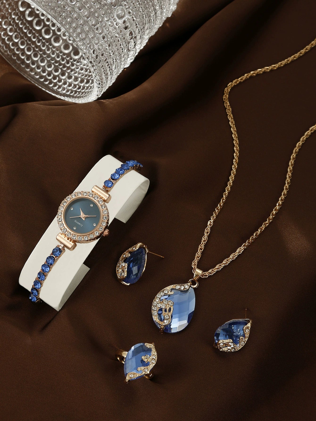 Women's Leisure Style Round Diamondencrusted Quartz Bracelet Watch And Jewelry Set With Alloy And Stainless Steel Materials - Image 18