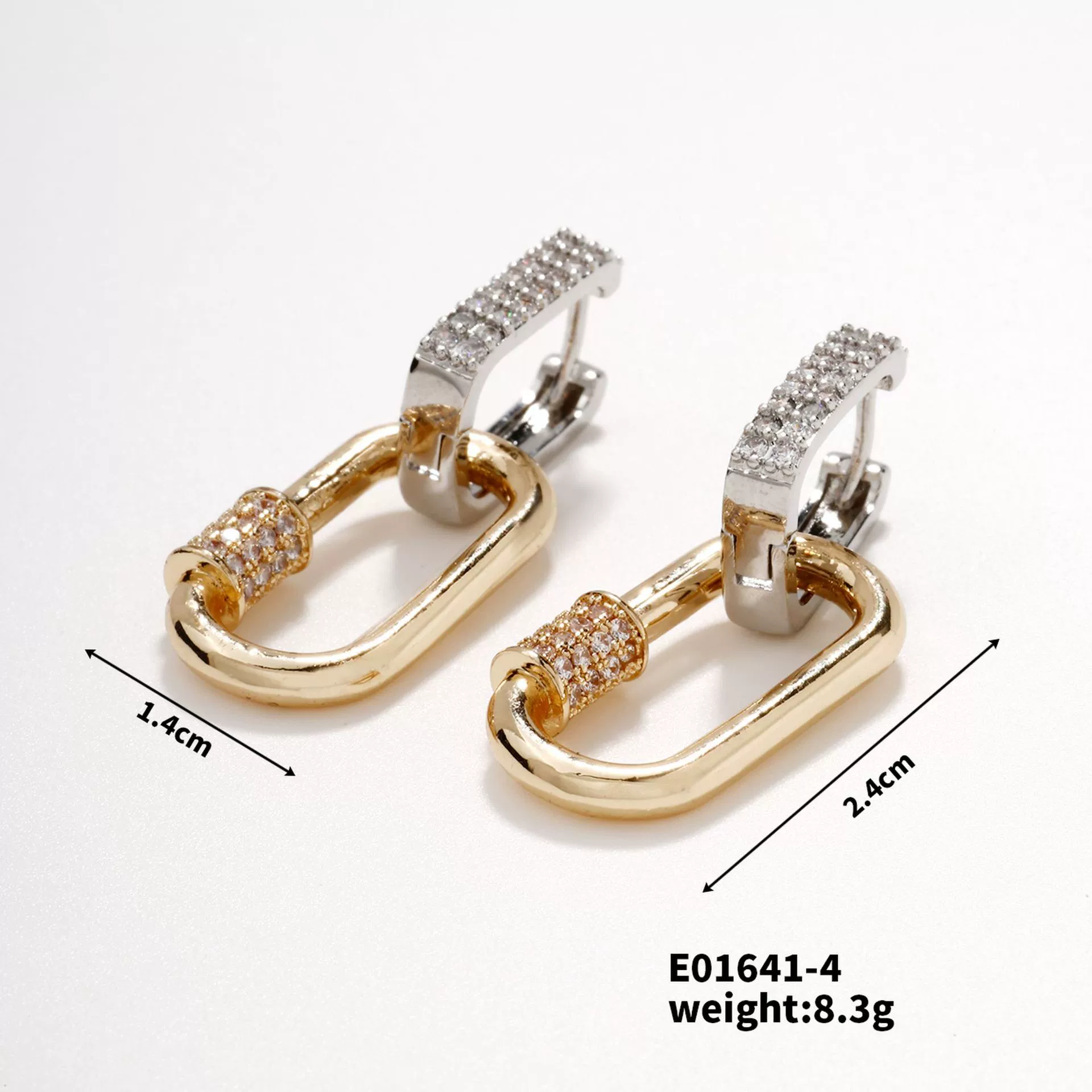 Women's Light Luxury Copper Earrings With Heart And Geometric Patterns And Electroplating Treatment - Image 9