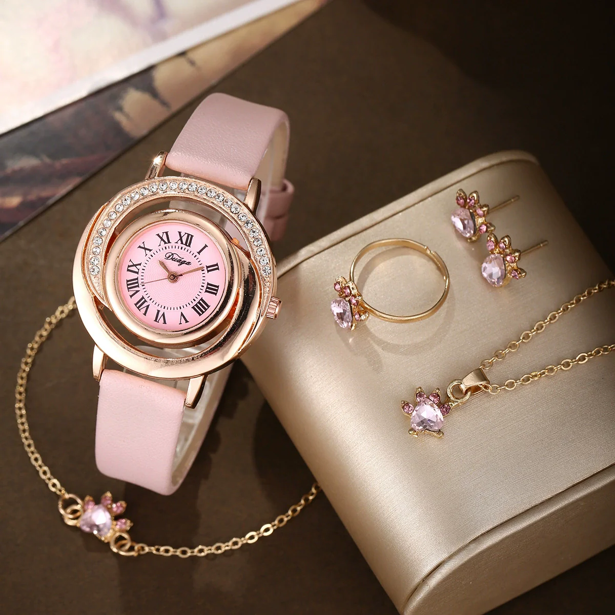 Women's Light Luxury Fashion Quartz Watch With Alloy Case Pu Strap Stainless Steel Buckle And Round Dial - Image 2