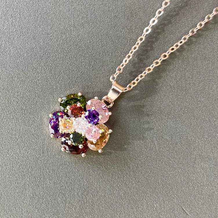 Women's Light Luxury Geometric Artificial Zircon Flower Necklace With Ochain - Image 4