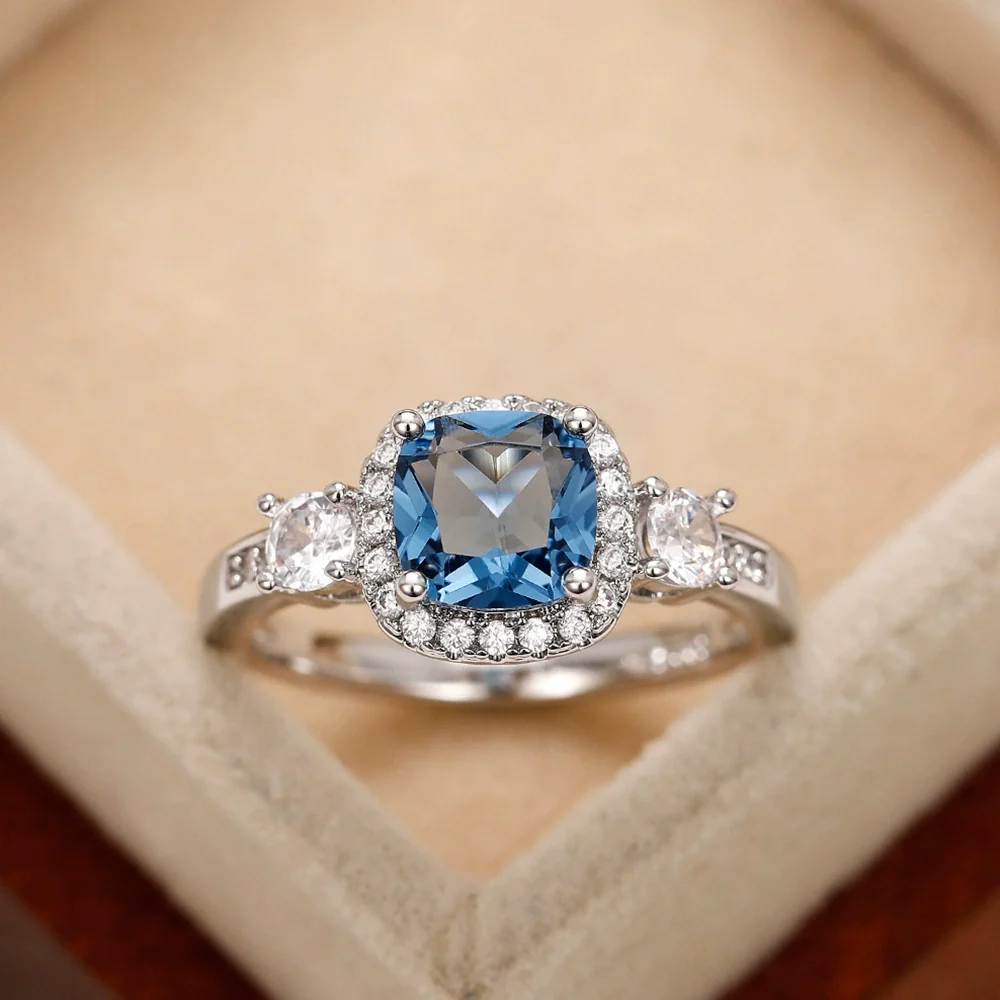 Women's Light Luxury Geometric Copper Zircon Ring