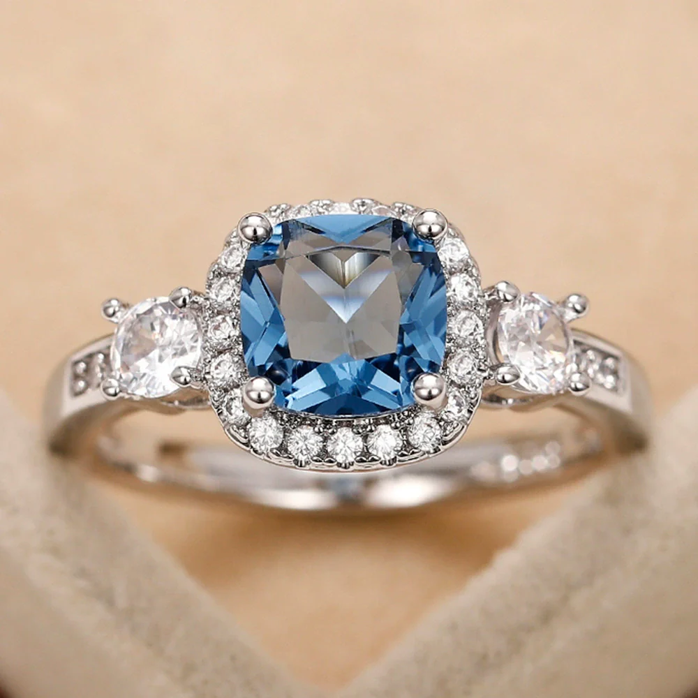 Women's Light Luxury Geometric Copper Zircon Ring - Image 6