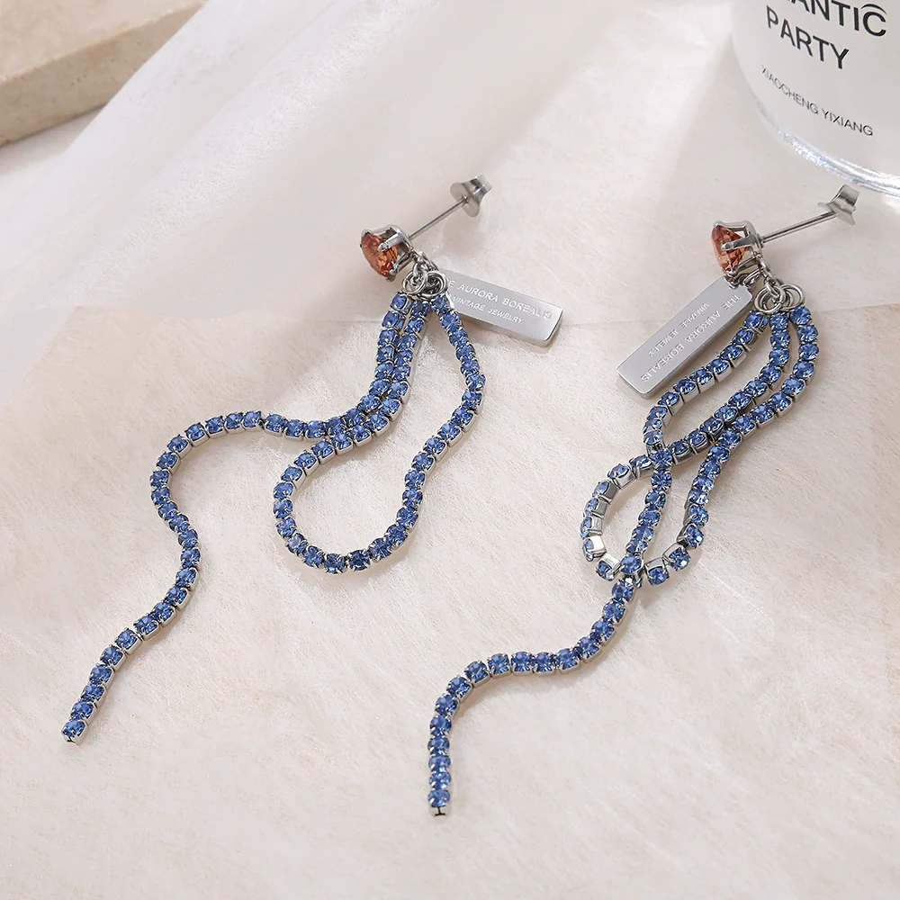 Women's Light Luxury Versatile Earrings Titanium Steel Zircon Electroplating - Image 3