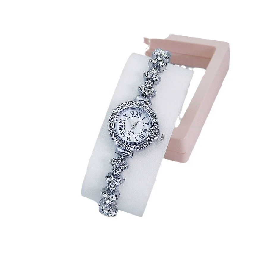 Women's Luxury Round Alloy Bracelet Watch With Rhinestones And Roman Numerals - Image 5