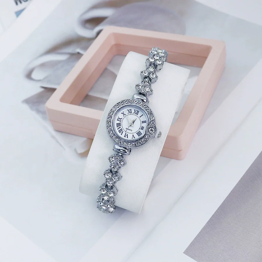 Women's Luxury Round Alloy Bracelet Watch With Rhinestones And Roman Numerals - Image 6