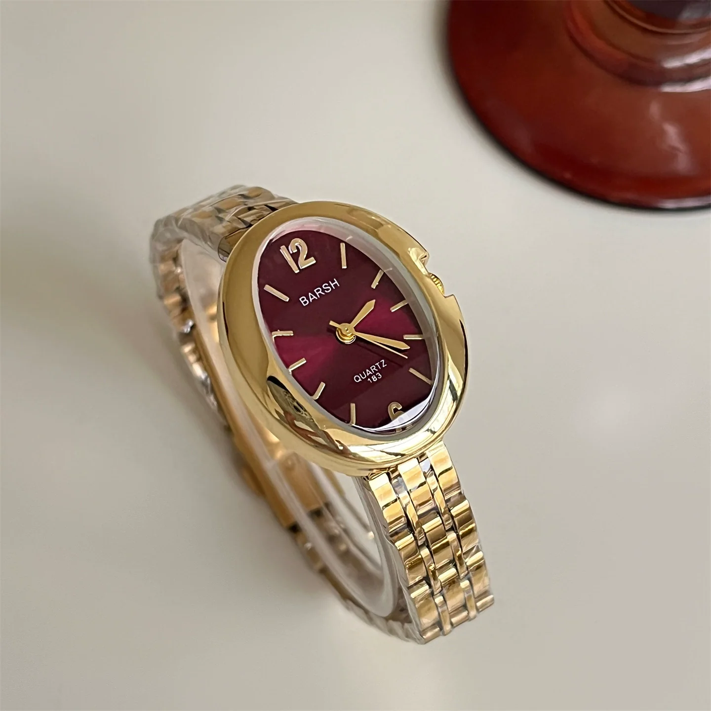 Women's Midcentury Style Alloy And Steel Strap Watch - Image 3