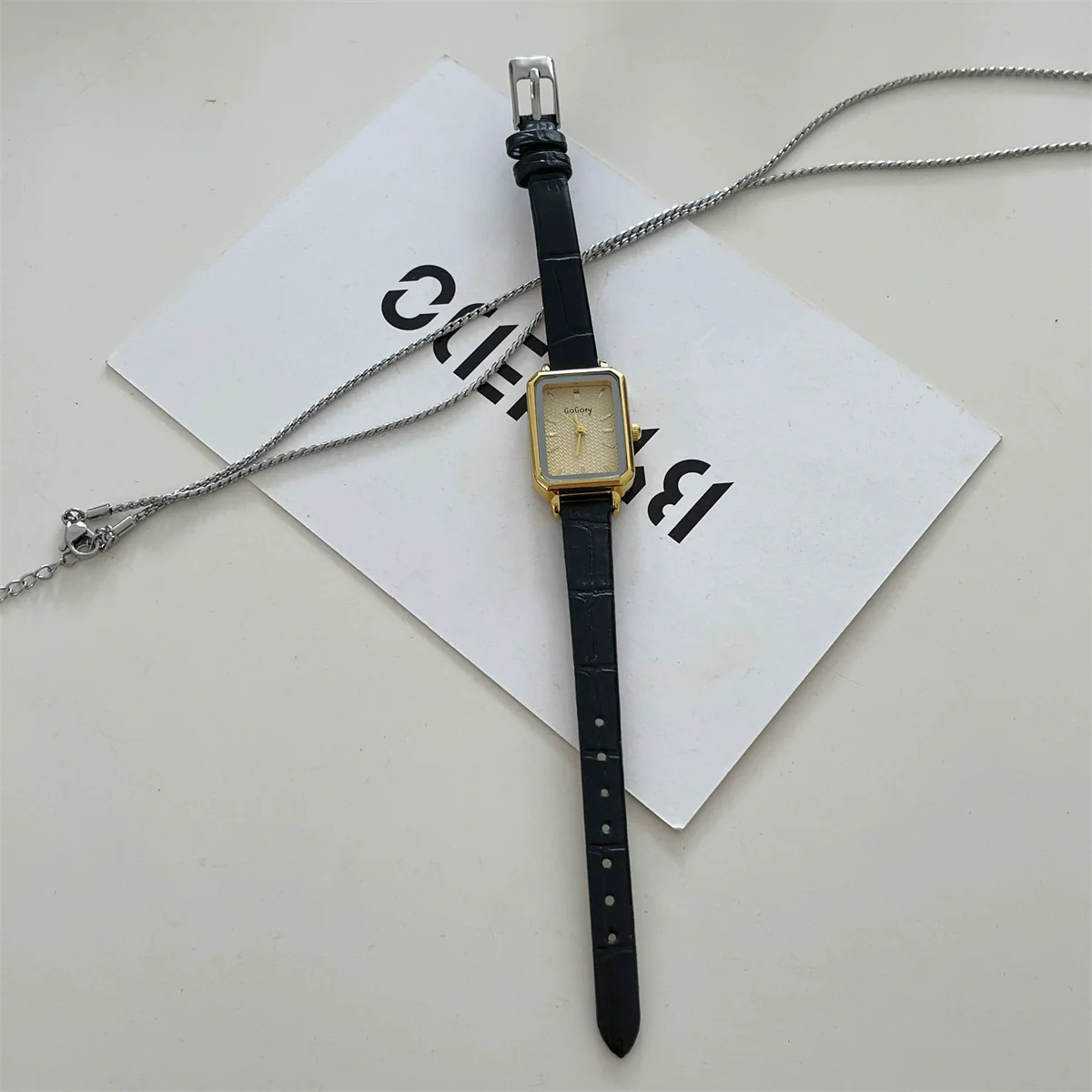 Women's Middle Ancient Style Square Alloy Watch Leisure Style - Image 7