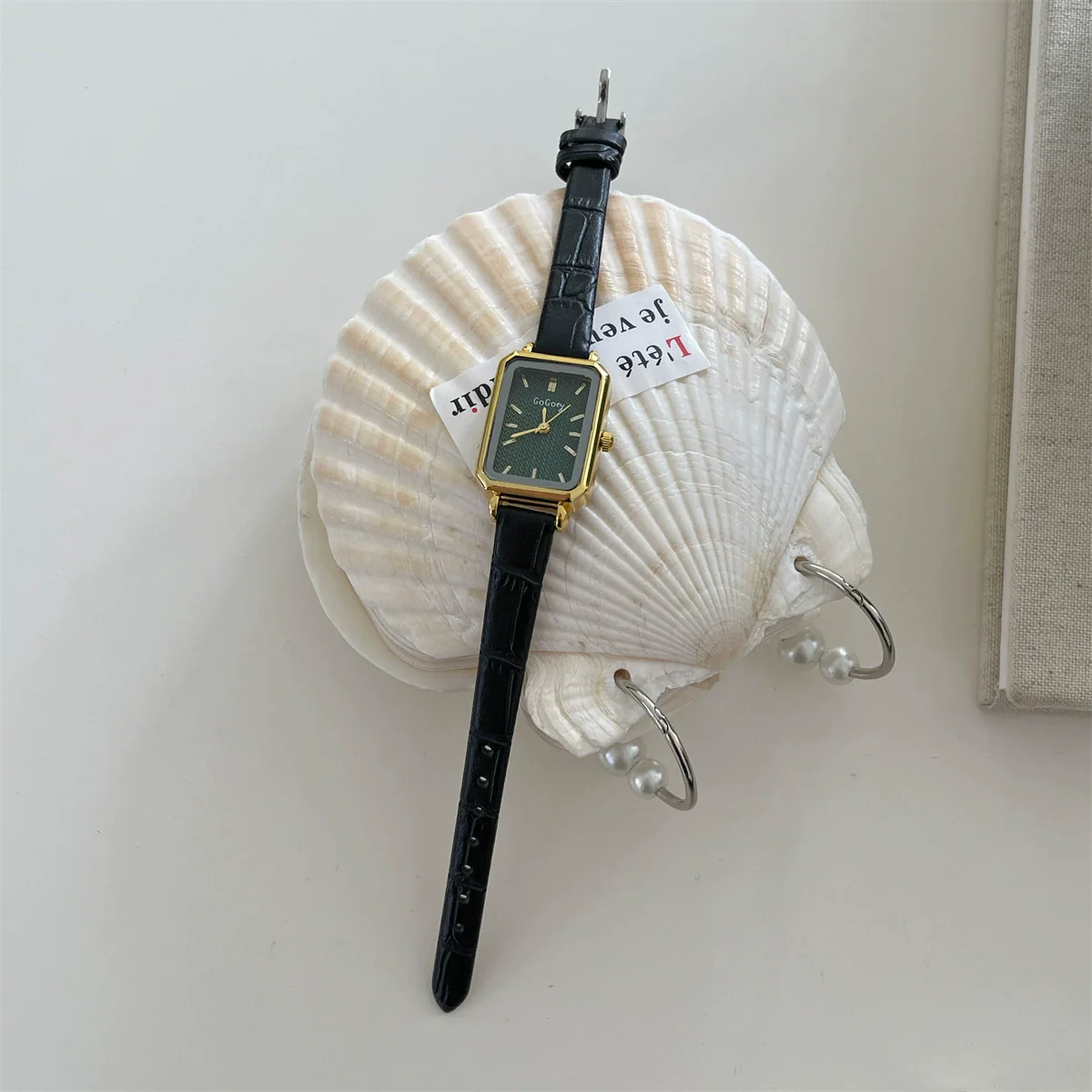Women's Middle Ancient Style Square Alloy Watch Leisure Style - Image 8