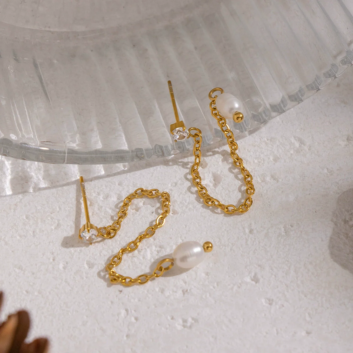 Women's Minimalist Casual Geometric Stainless Steel Freshwater Pearl Earrings With Chain Tassels Pvd Furnace Vacuum Real Gold Plated - Image 4