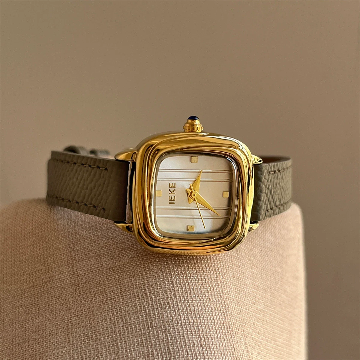 Women's Retro Alloy Case Stainless Steel Buckle Square Watch