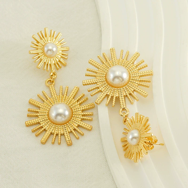 Women's Retro Round Sunflower Pearl 316L Stainless Steel 18K Goldplated Electroplated Earrings With Geometric And Floral Patterns - Image 2