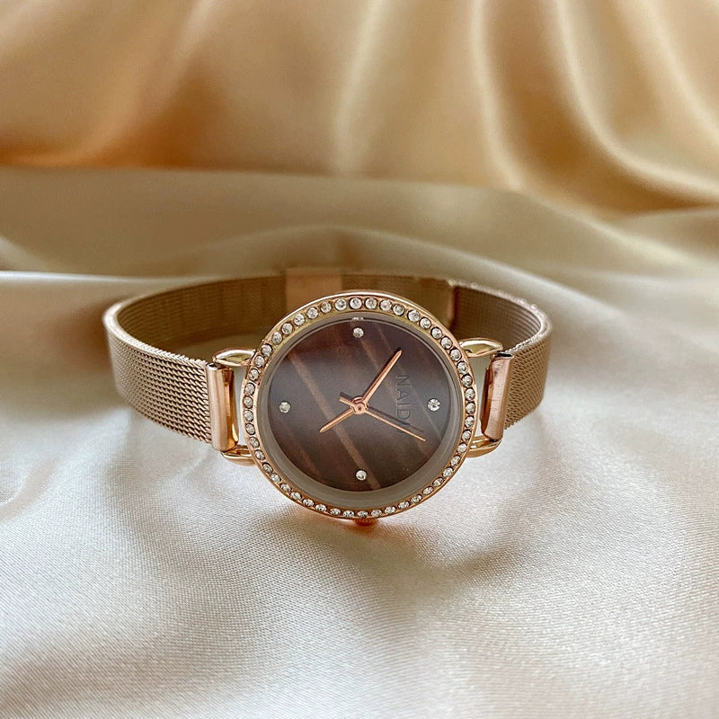 Women's Retro Simple Light Luxury Watch With Alloy Case Crystal Diamond And Small Disc Design - Image 3