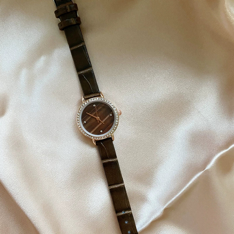 Women's Retro Simple Light Luxury Watch With Alloy Case Crystal Diamond And Small Disc Design - Image 9