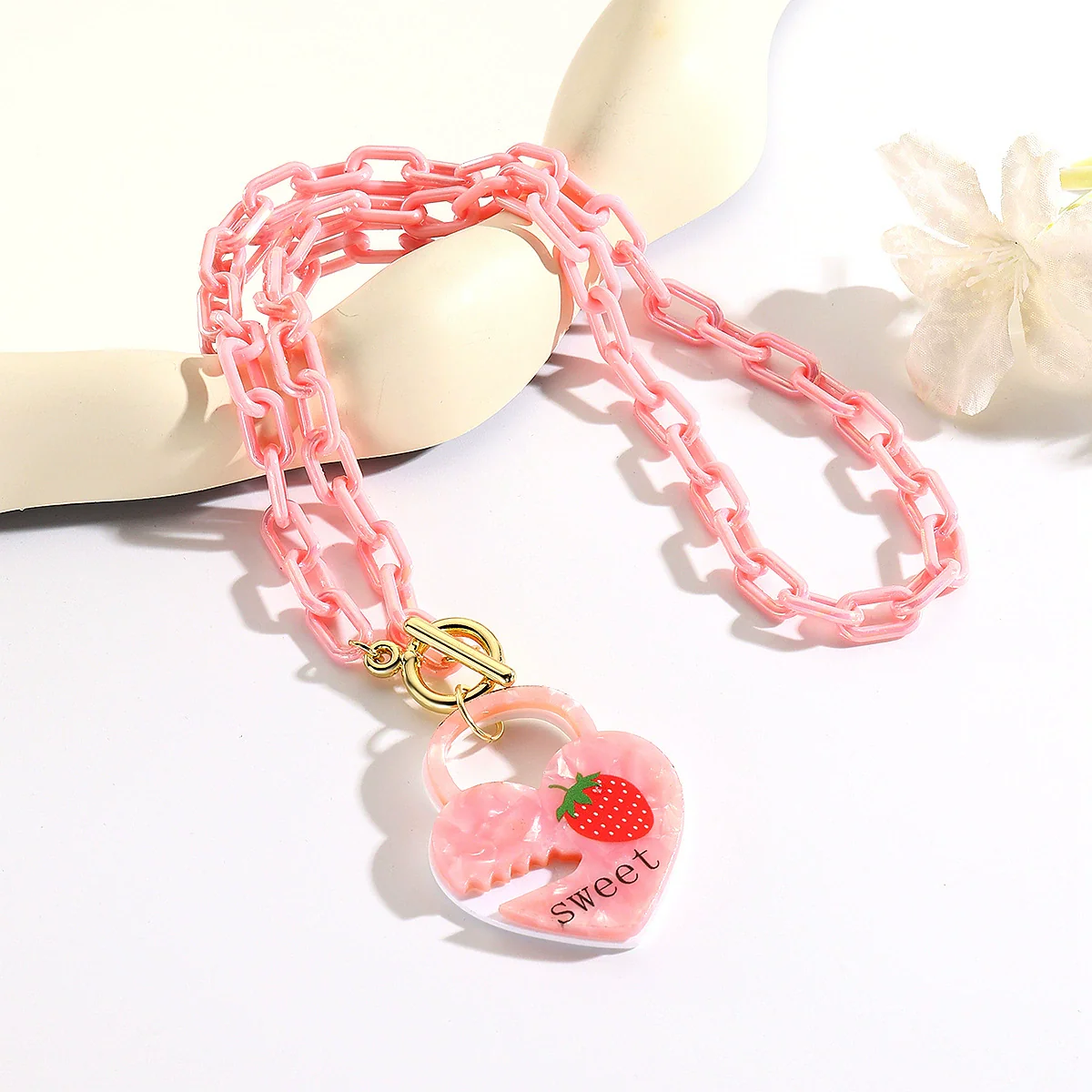 Women's Small Fresh Acrylic Butterfly Necklace With Geometric Pattern And Electroplating Process - Image 4