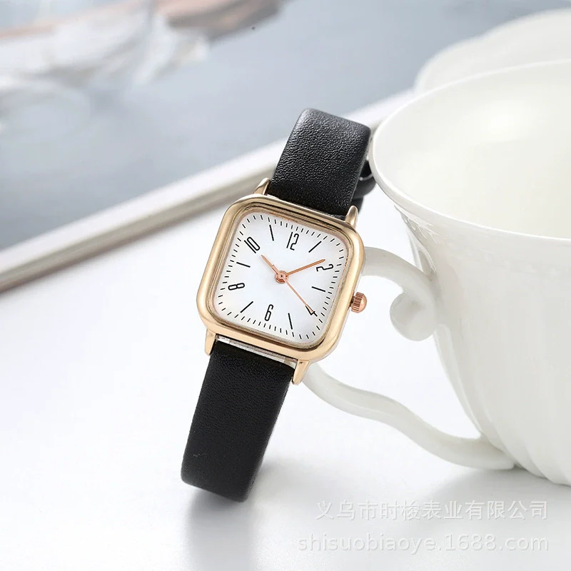 Women's Square Alloy Case Imitation Leather Strap Quartz Watch With Simple Roman Numerals And Spiral Crown - Image 6