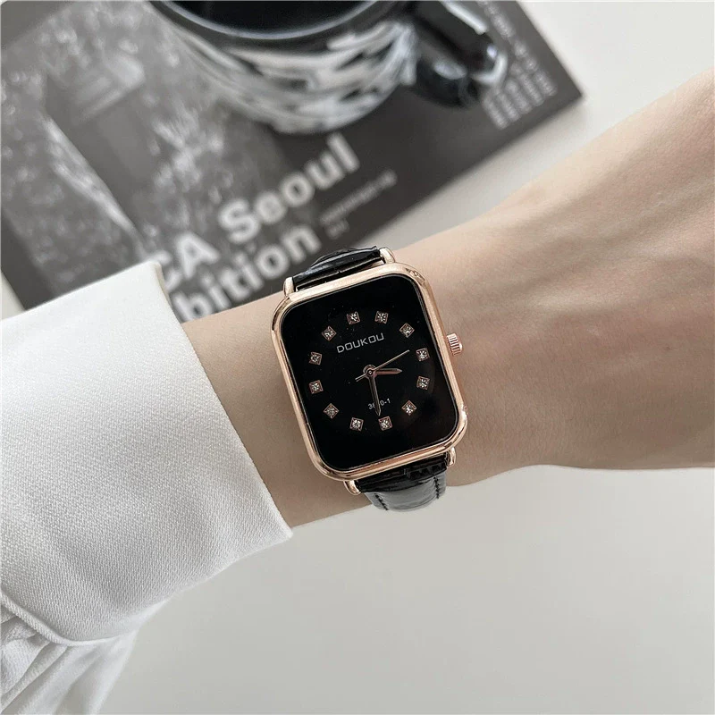 Women's Square Alloy Watch With Ordinary Glass Mirror And Diamond Design Simple Fashion And Leisure Style - Image 7