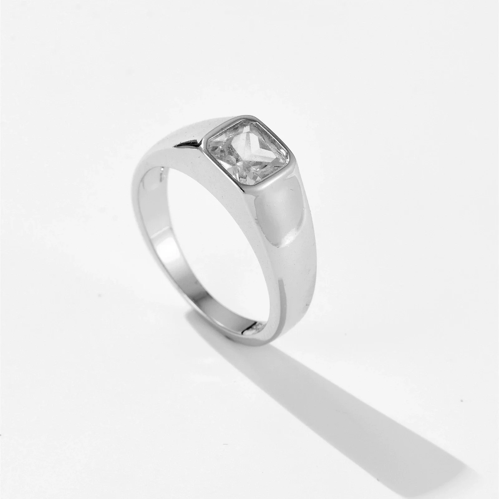Women's Square Microinlaid Zircon Ring Copper Electroplated Platinum 18K Gold Fashion Geometric Jewelry - Image 2